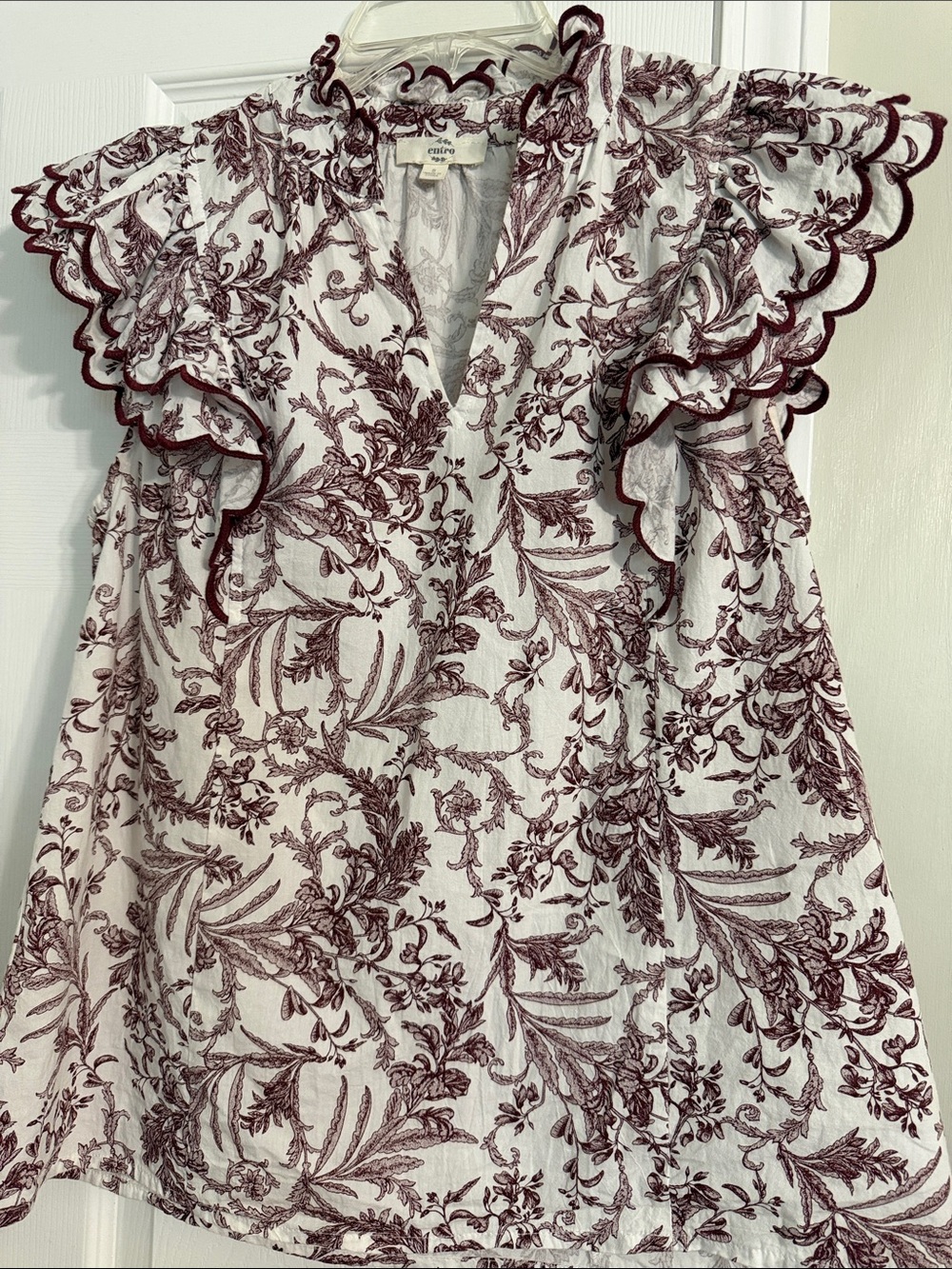 Entro Boutique Maroon/White Floral Ruffle Sleeve Top - Burgundy Print Game Day